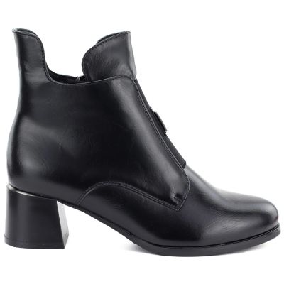 7. Women's insulated ankle boots with a block heel, black, Potocki SZ12868