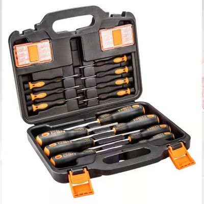 2. Set of screwdrivers and screwdriver bits, 30 pcs.