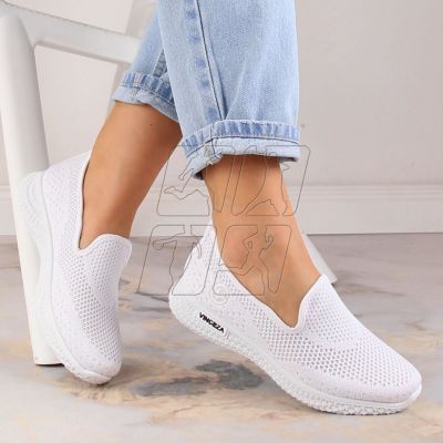 4. Vinceza W JAN190B sports shoes, white