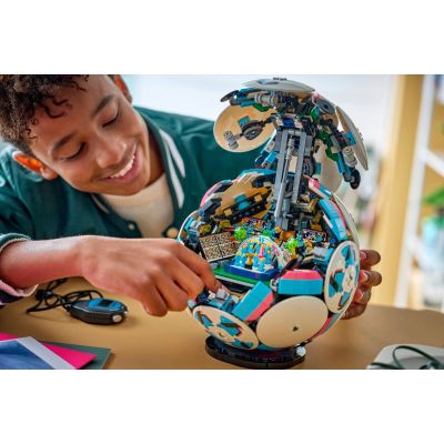 7. LEGO Editions 43019 - Soccer Ball