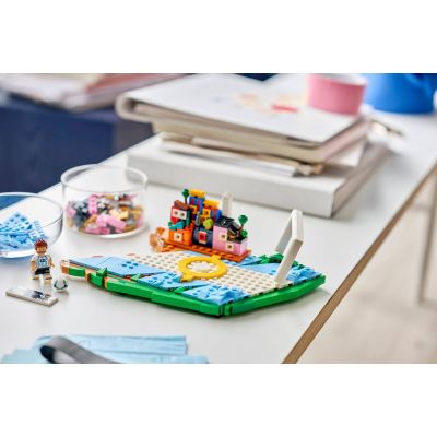 20. LEGO Editions 43011 - Lionel Messi - Football Moments