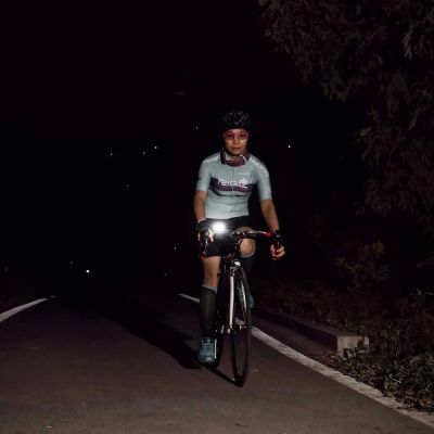 6. NexTool NE20005 170lm rechargeable headlamp blue