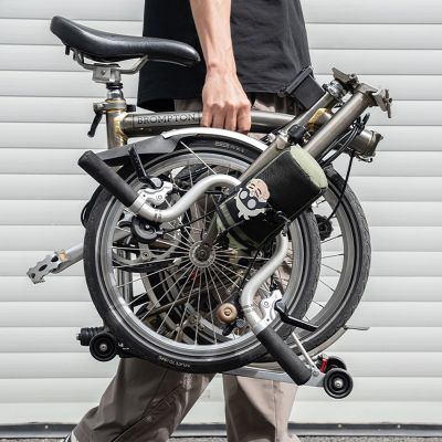 8. Rockbros Travel Bottle Bag with Shoulder Strap 1l - Green