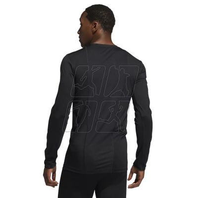 4. Sweatshirt adidas Techfit Compression Long Sleeve M GM5038