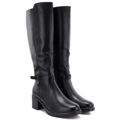 5. Black women’s heeled boots Potocki SZ12829
