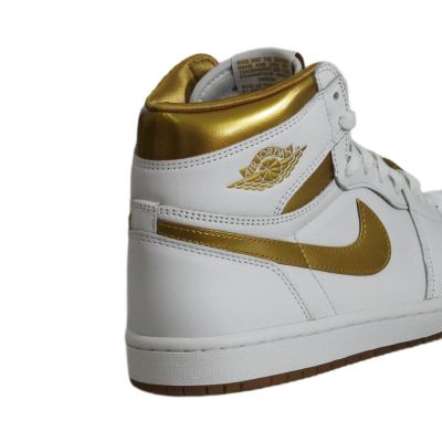 7. Women's WMNS Air Jordan 1 Retro High OG Sneakers - FD2596-107