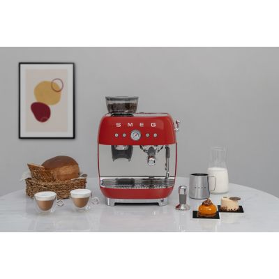 15. Smeg EGF03RDEU coffee machine Manual espresso machine 2.4 l