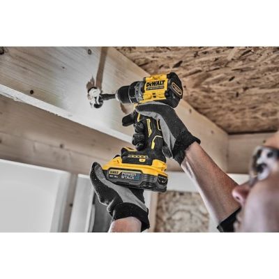 4. 18V XR DCD800H2T DEWALT Drill Driver