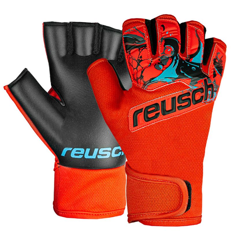 5. Reusch Futsal Grip Gloves M 53 70 320 3333
