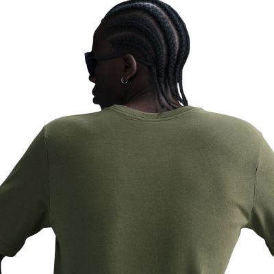 4. Nike Sportswear Men's T-Shirt Olive AR5004 222
