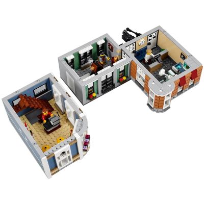 5. LEGO Creator Expert 10255 - Assembly Square
