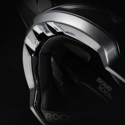 13. Rockbros LK-99 Mountain Bike Helmet with Adjustable Visor and Magnetic Closure 58-62 cm - Black
