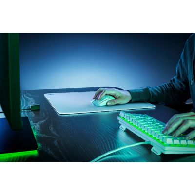 3. Razer Atlas Gaming Mousepad White