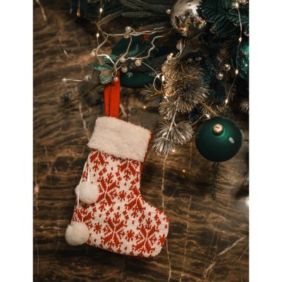 4. WHITE GIFT SOCK PENDANT 16x19CM