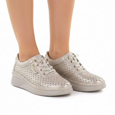 5. Women's leather openwork wedge shoes, gold, Vinceza 79603