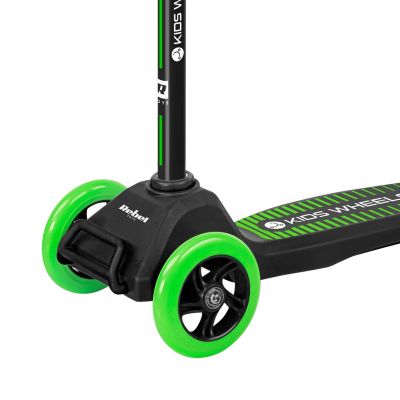 2. Rebel Kids Jr LEC-ZAB0121G Three-Wheel Scooter