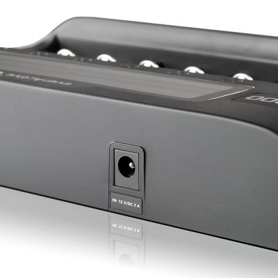 5. EVERACTIVE CHARGER FOR LI-ION AND NI-MH CYLINDRICAL BATTERIES UC800