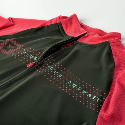 3. Radvik Foxtrot W 92800406922 Cycling Jersey