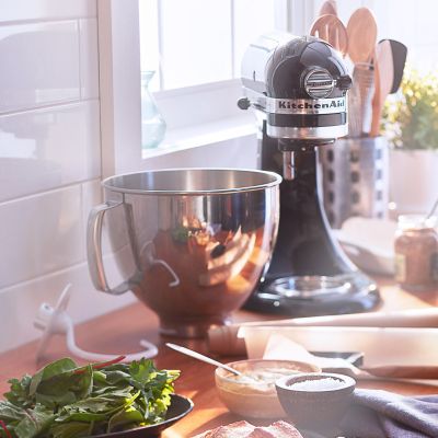 6. KitchenAid Artisan Kitchen Machine 5KSM175PSEOB 4.8 L