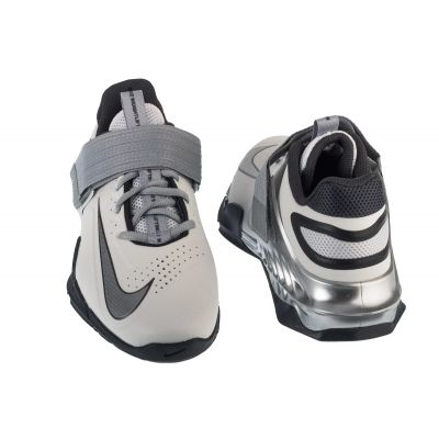 4. Nike Savaleos SE M FZ8664-001 shoes