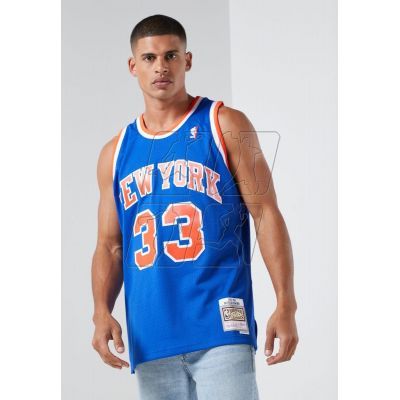 2. Mitchell &amp; Ness NBA Swingman New York Knicks Patric Ewing T-Shirt SMJYGS18186-NYKROYA91PEW