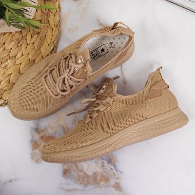 4. NEWS W EVE268A beige sports shoes 