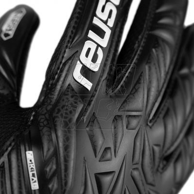 4. Reusch Attrakt Resist Jr 5572615 7700 Goalkeeper Gloves