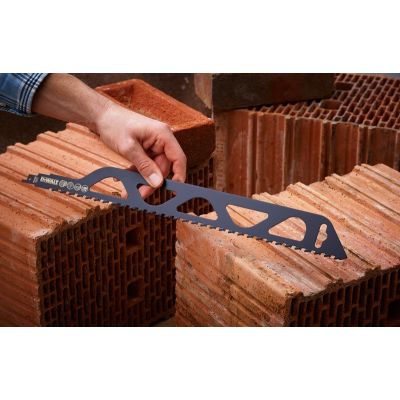 2. DEWALT SAW BLADE FOR AEROSTREAM CONCRETE 457X12.7MM DT 2422