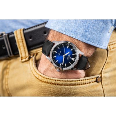 4. Giewont Elegance Sapphire Men's Watch Black and Blue GW5160-A3
