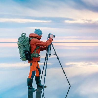 6. Professional Ugreen LP661 tripod for smartphones and cameras - black and gray