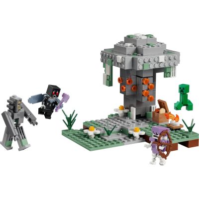 7. LEGO Minecraft 21586 Pale Garden