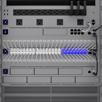 8. Switch Ubiquiti UniFi Pro Max 48 52p Managed Gigabit/Multigigabit/10G (USW-Pro-Max-48-EU)