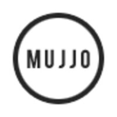 17. Mujjo iPhone 17 Pro Max Black Leather Case