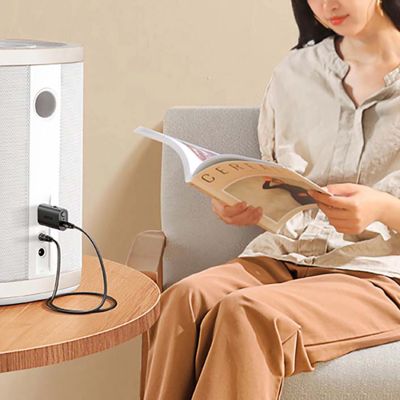 3. Ugreen Transmitter Bluetooth 5.1 Transmitter / Receiver Wireless Audio Adapter 3.5mm Mini Jack Black (CM523 60300)