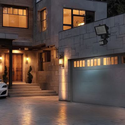 8. MACLEAN SOLAR LED FLOODLIGHT WITH SENSOR IP44 MCE442