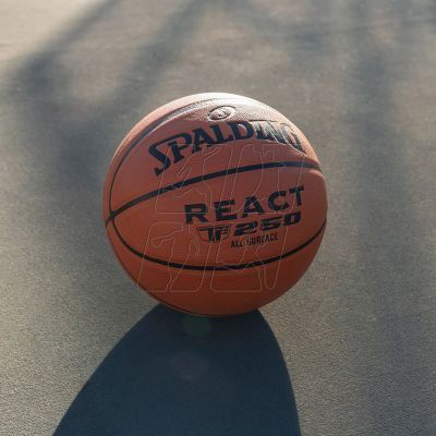 6. Spalding React TF-250 76802Z basketball