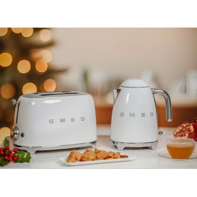 16. SMEG toaster white model TSF01WHEU