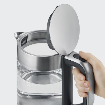 6. SEVERIN ELECTRIC KETTLE GLASS AND STEEL, 1.7L, CONCEALED HEATER, STRIX CONTROLLER, CABLE RECESS, WATER INDICATOR, 2200W WK3420