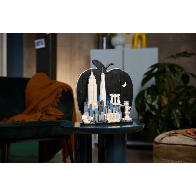 8. LEGO Architecture 21066 - New York: The Big Apple