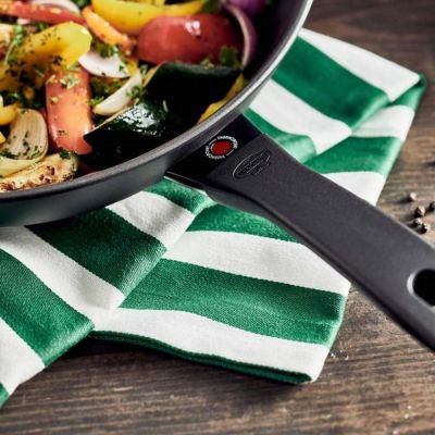 2. BALLARINI Avola Wok titanium frying pan 30 cm 75002-915-0