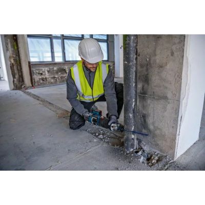 3. Bosch GSA 185-LI 2900 spm Black