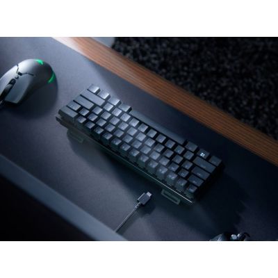 4. Razer Huntsman Mini Keyboard Gaming USB QWERTY American International Black