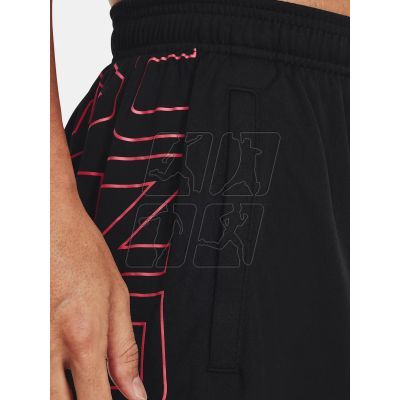 5. Under Armor M shorts 1376943-001