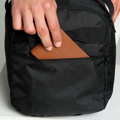 18. Puma Buzz Small bag 91158 01