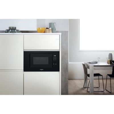 17. Whirlpool WMF201G microwave oven