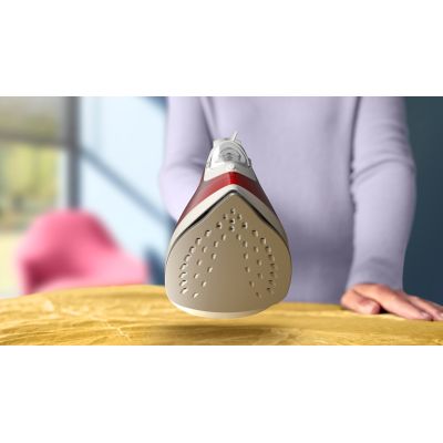 4. PHILIPS DST 2010/40 iron