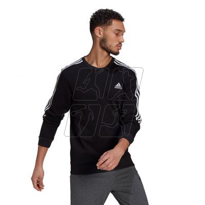 6. Adidas Essentials Sweatshirt M GK9579