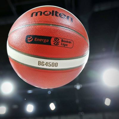 2. Molten B7G4500-PL Basketball