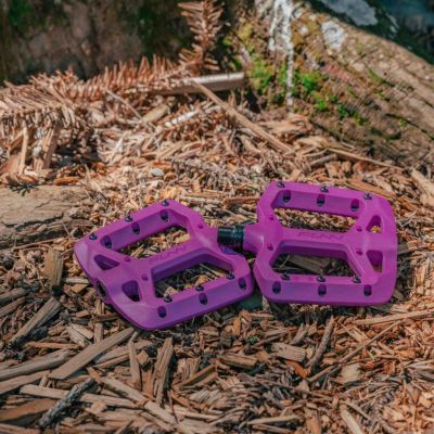2. FUNN TAIPAN pedals purple