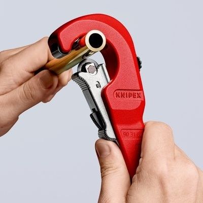 7. Knipex 90 31 02 SB hand pipe cutting tool Pipe cutter